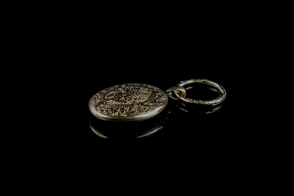 Victorian 15ct gold locket pendant