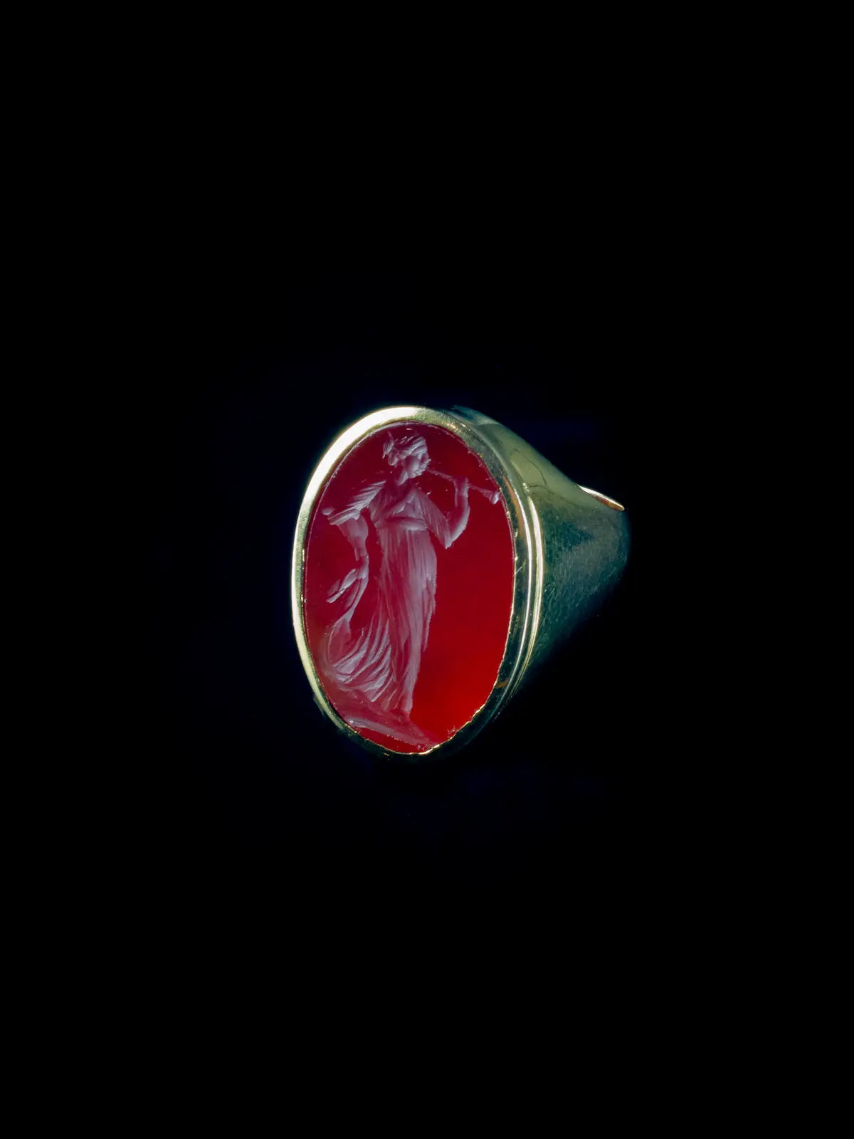 9ct Yellow Gold Carnelian Cameo Ring, London 1971