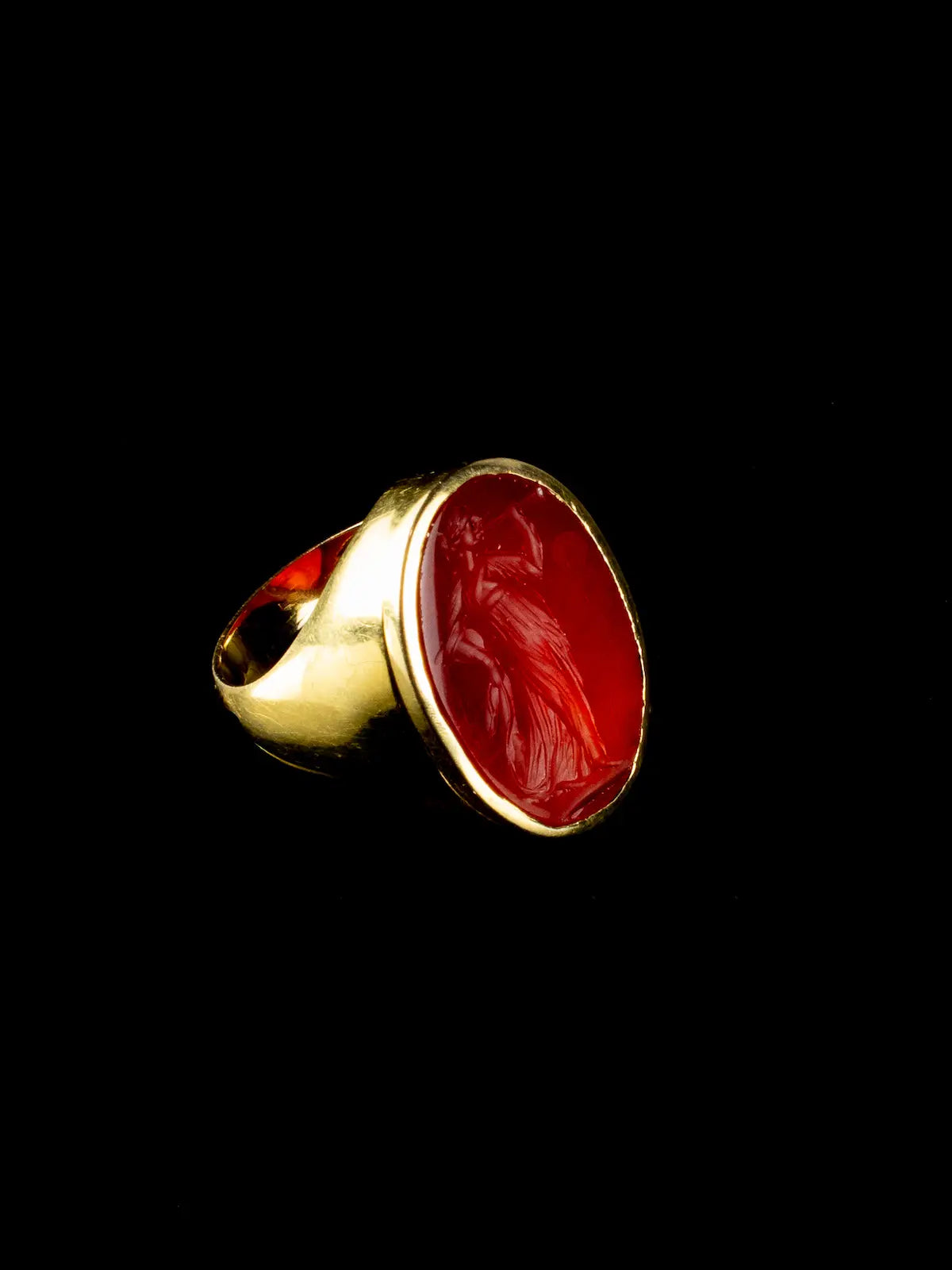 9ct Yellow Gold Carnelian Cameo Ring, London 1971