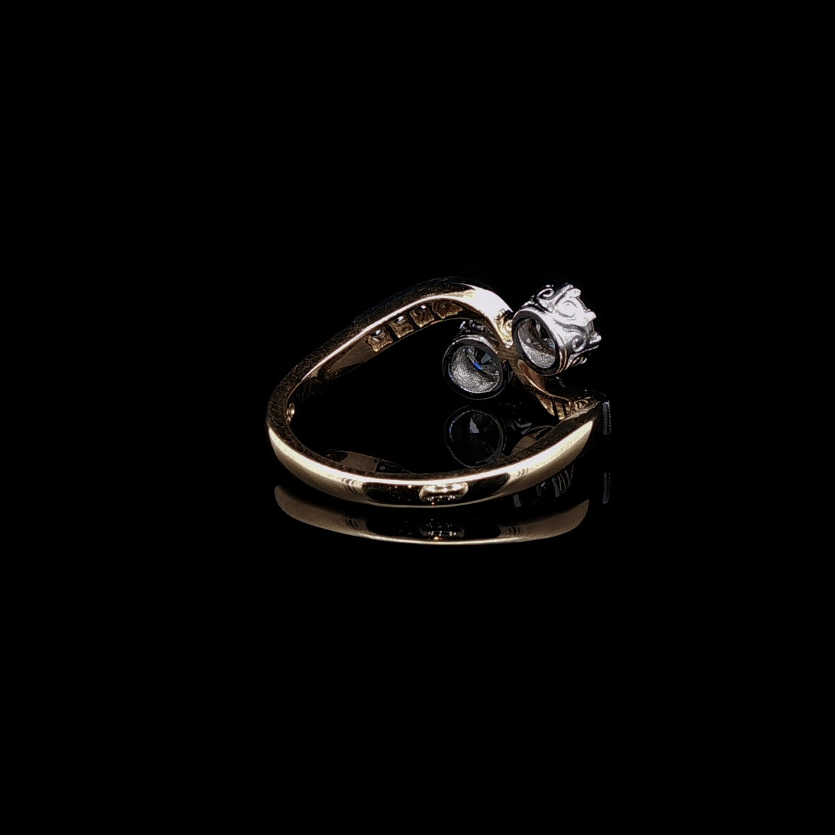 18ct Gold and Platinum Old Cut 1.02ct Diamond Toi et Moi Twist Ring