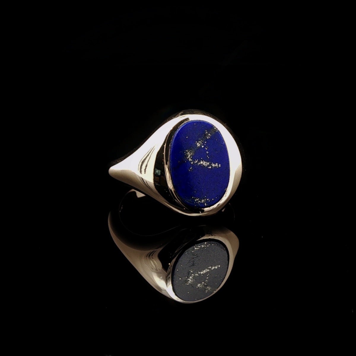 9ct Gold Oval Lapis Stone Signet Ring, 8.8g