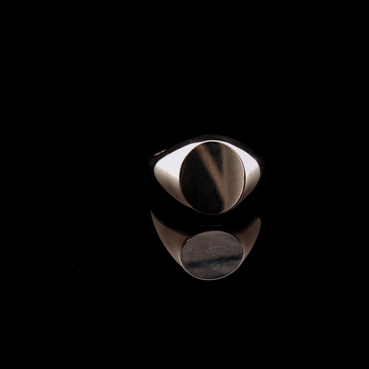 9ct Yellow Gold Oval Signet Ring, 6.1g