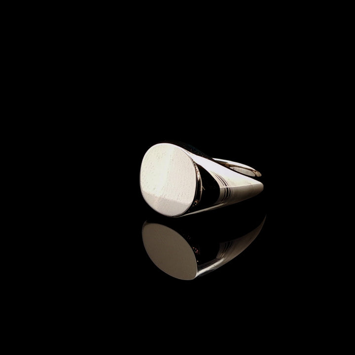 9ct Yellow Gold Round Head Signet Ring, 5.3g