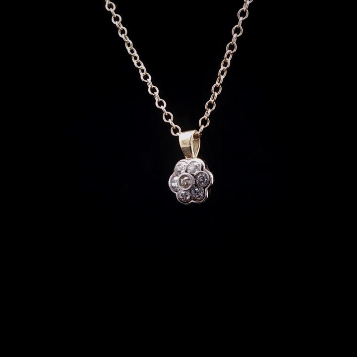 Vintage 18ct Gold Seven Diamond Daisy Cluster Pendant