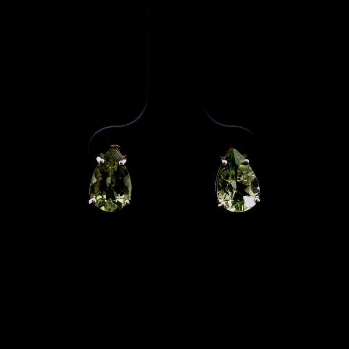 9ct Yellow Gold Pear Shaped Peridot Stud Earrings