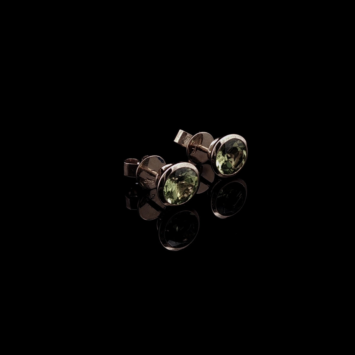 9ct Yellow Gold Round Peridot Stone Stud Earrings
