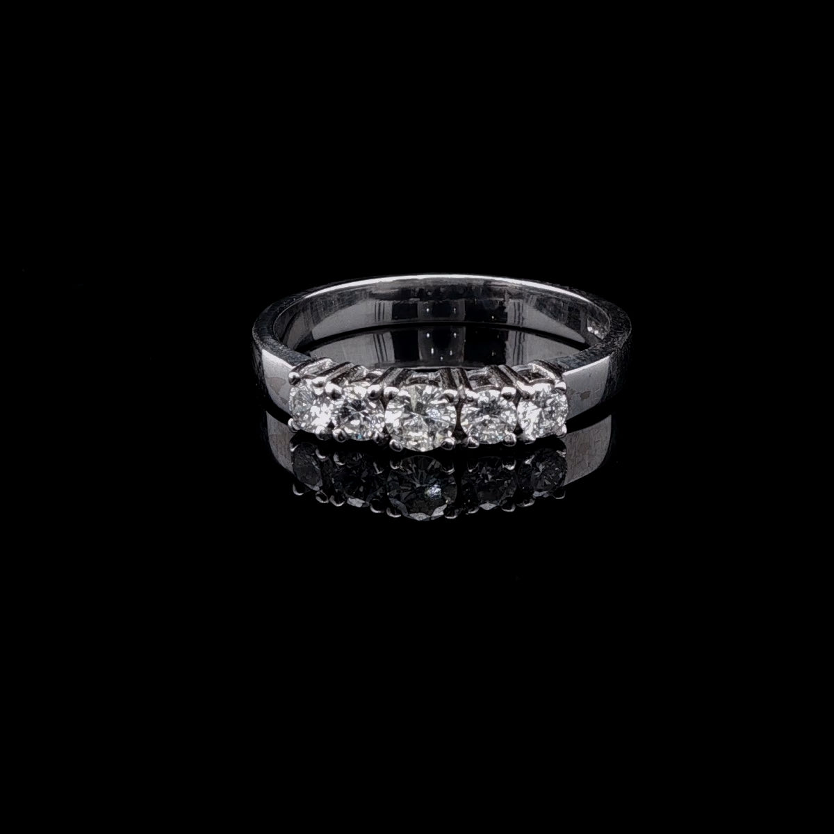 18ct White Gold Five Stone Brilliant Cut Diamond Ring