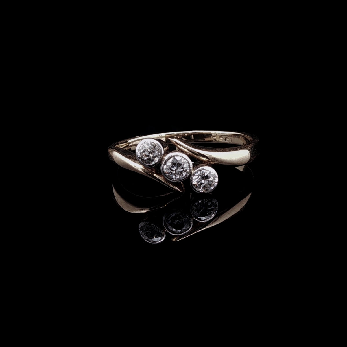 18ct Gold Three Stone Old Cut Diamond Twist Ring