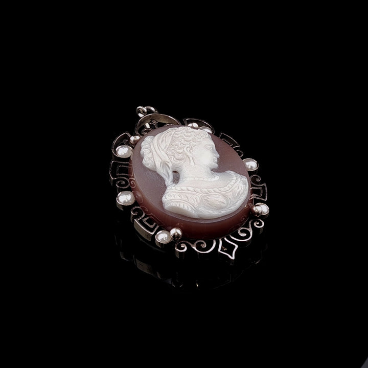 Antique Victorian Sardonyx Cameo Pendant with Seed Pearls in 9ct Yellow Gold, Circa 1890, in Original J. J. Durrant Box