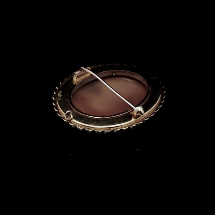 Antique Victorian 15ct Yellow Gold Shell Cameo Brooch/Pendant with Seed Pearl Border, Circa 1870