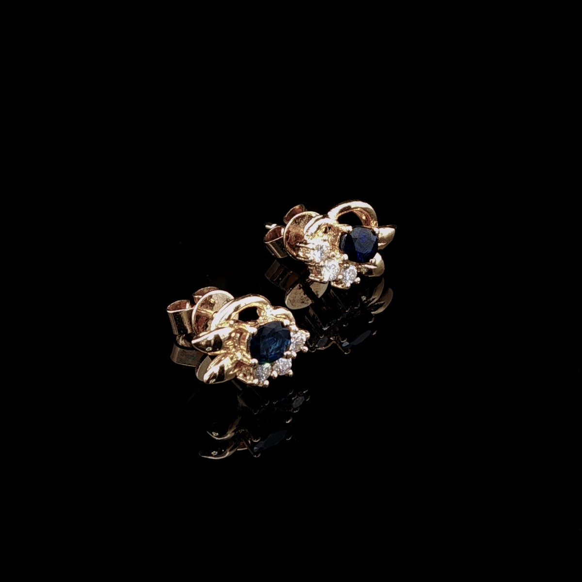 18ct Yellow Gold Oval Sapphire and Diamond Cluster Earrings