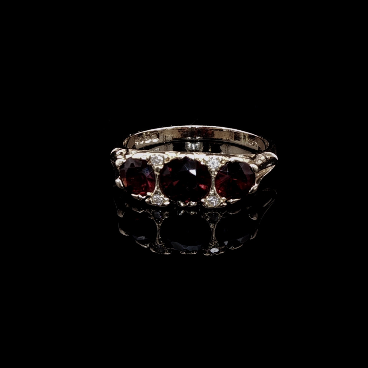 Antique 18ct Yellow Gold Seven Stone Garnet and Diamond Ring with Carved Gallery