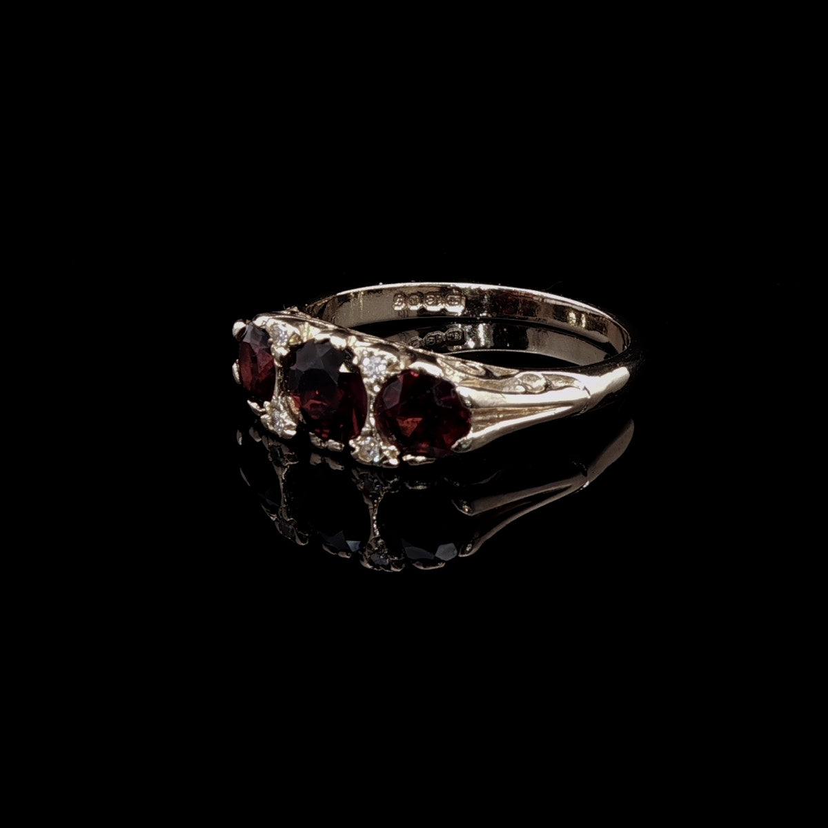 Antique 18ct Yellow Gold Seven Stone Garnet and Diamond Ring with Carved Gallery