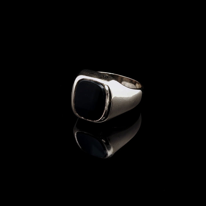 Vintage 9ct Yellow Gold Black Onyx Signet Ring, 10.01g