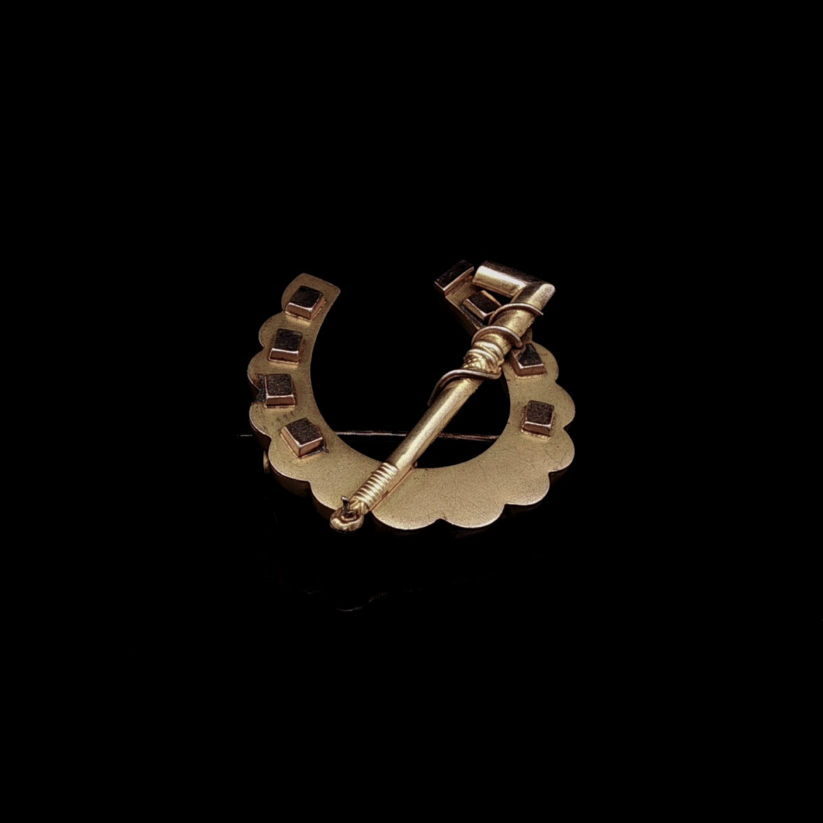 Victorian 9ct Yellow Gold Horseshoe & Riding Crop Brooch, Adie & Lovekin, Birmingham 1890