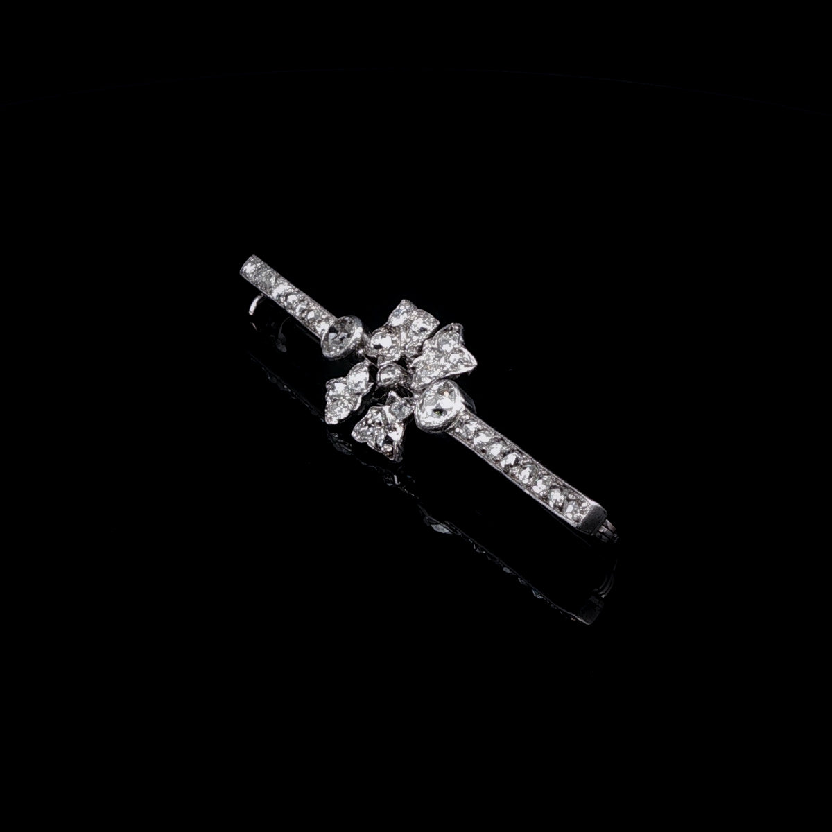 18ct Gold Old Cut Diamond Bar Brooch