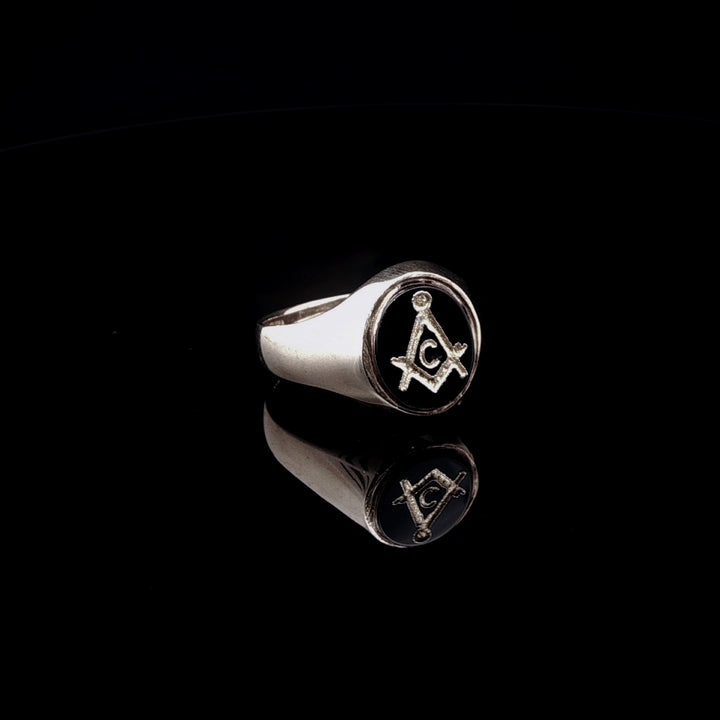 9ct Yellow Gold Masonic Oval Onyx Signet Ring