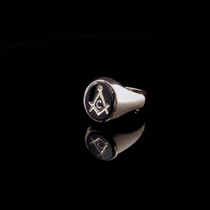9ct Yellow Gold Masonic Oval Onyx Signet Ring
