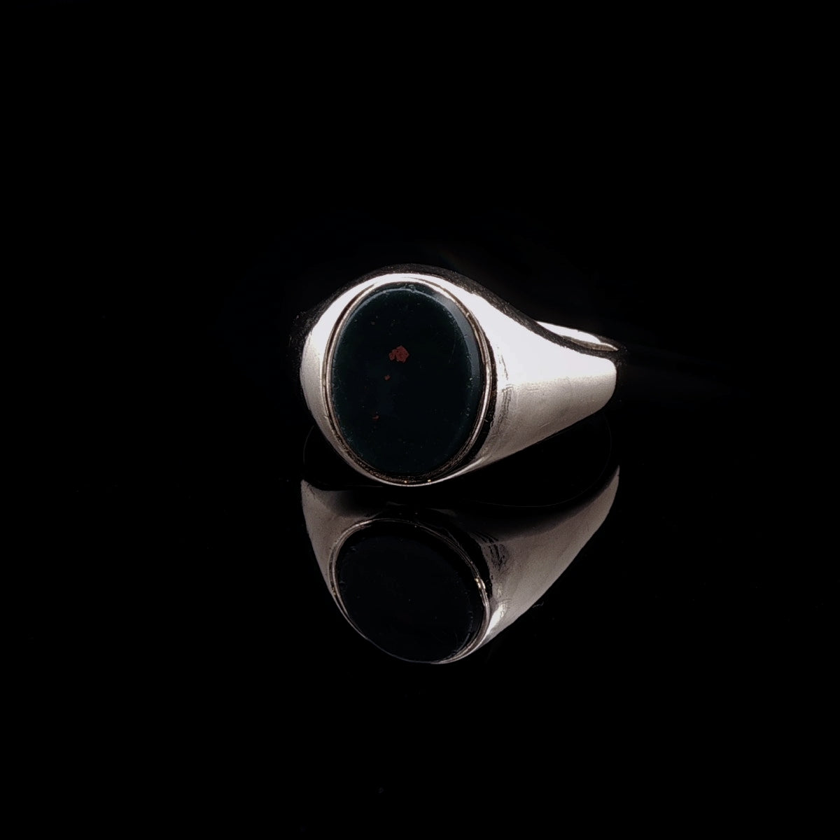 9ct Yellow Gold Oval Bloodstone Signet Ring