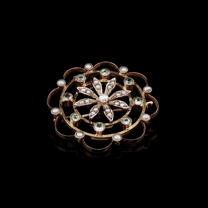 Edwardian 9ct Gold Peridot and Seed Pearl Openwork Circular Brooch / Pendant, Circa 1910