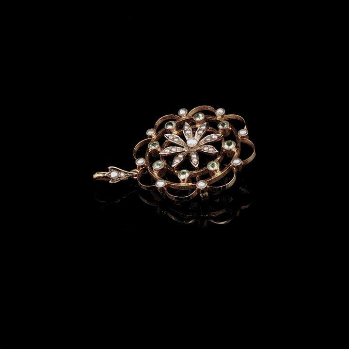 Edwardian 9ct Gold Peridot and Seed Pearl Openwork Circular Brooch / Pendant, Circa 1910