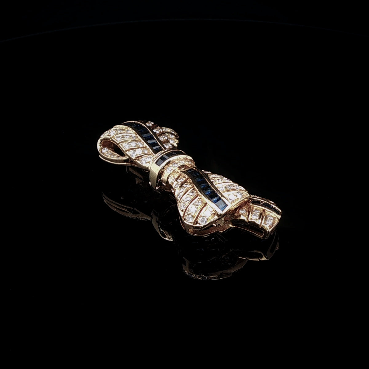 18ct Gold Diamond and Sapphire Bow Brooch/ Pendant, Circa 1990
