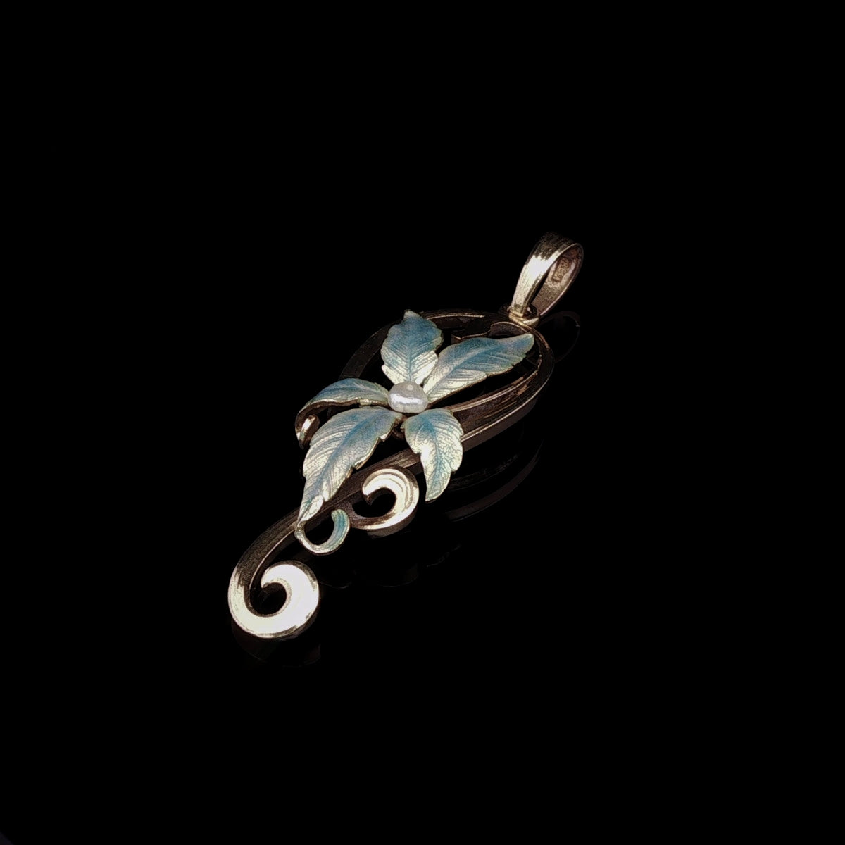 Edwardian Art Nouveau 15ct Gold Pearl and Blue Enamel Floral Pendant, Circa 1910