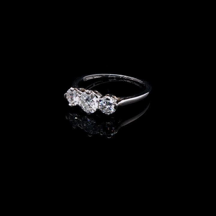 1940s 18ct Gold Three Stone Old Cut 0.90ct Diamond Ring