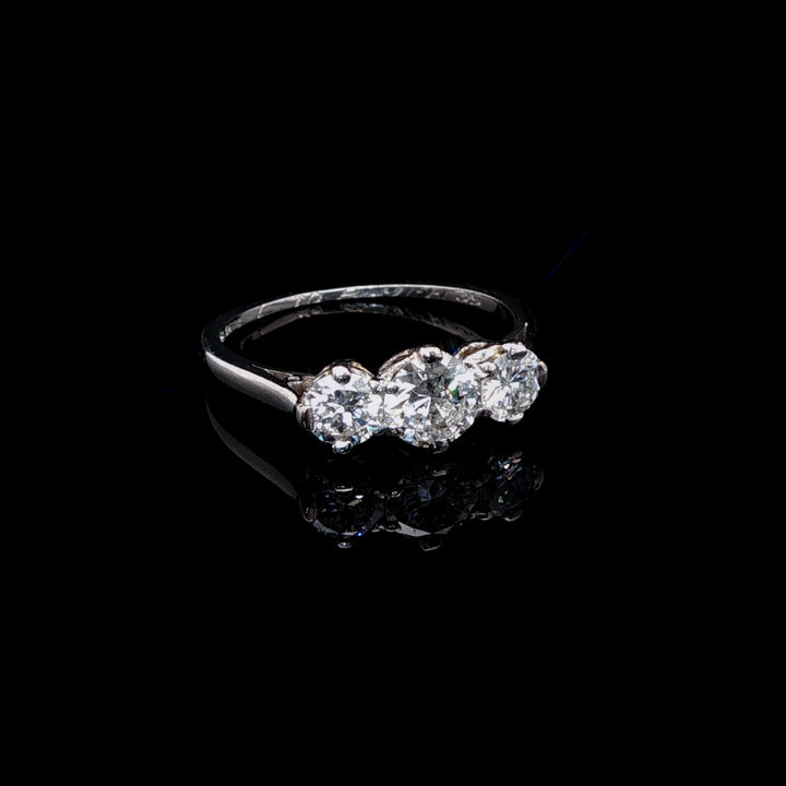 1940s 18ct Gold Three Stone Old Cut 0.90ct Diamond Ring