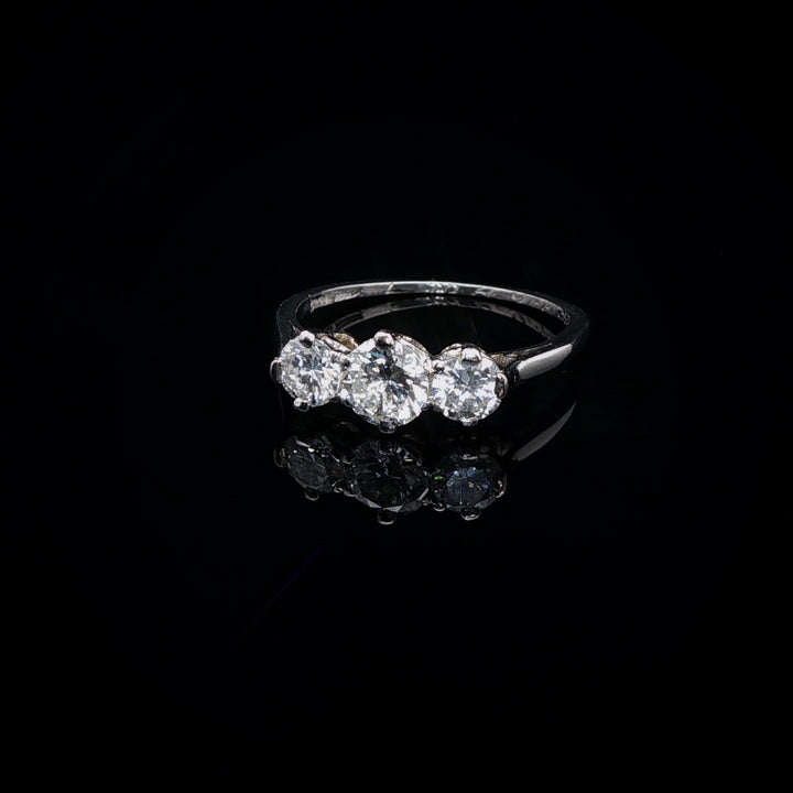 1940s 18ct Gold Three Stone Old Cut 0.90ct Diamond Ring