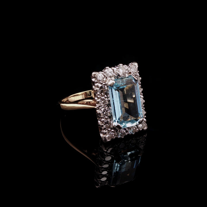Vintage 18ct Gold Emerald Cut Aquamarine and Diamond Cocktail Ring