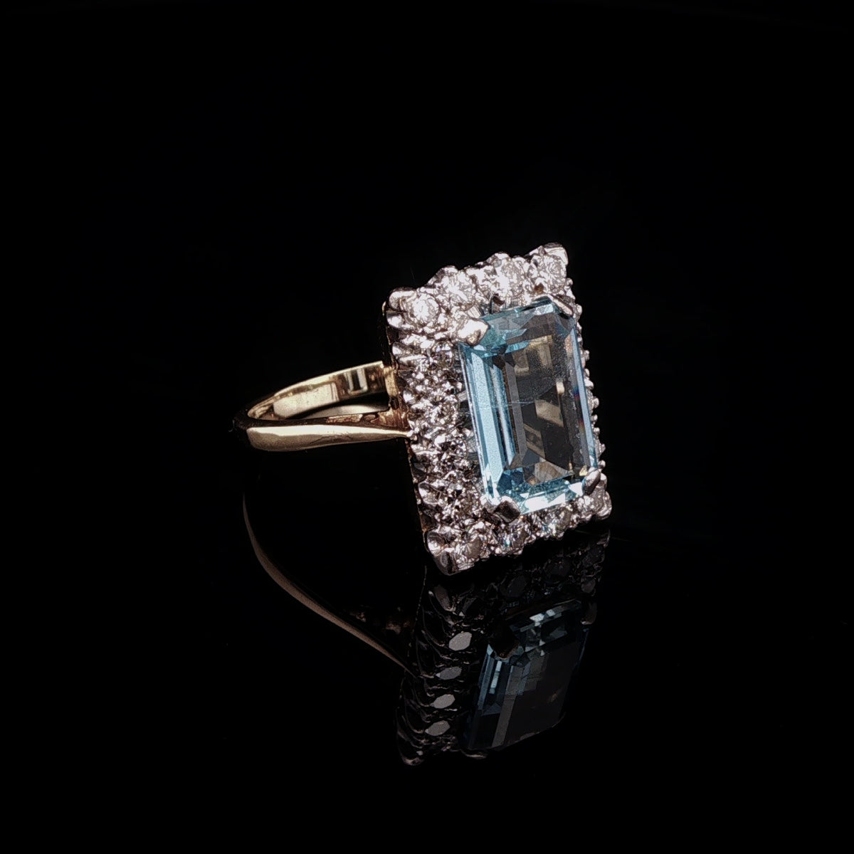 Vintage 18ct Gold Emerald Cut Aquamarine and Diamond Cocktail Ring
