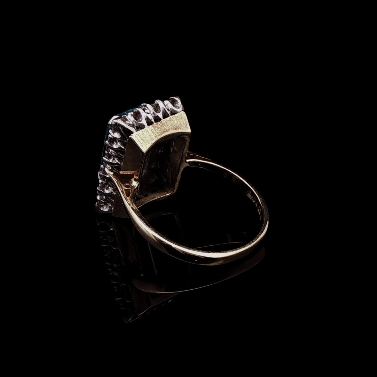 Vintage 18ct Gold Emerald Cut Aquamarine and Diamond Cocktail Ring