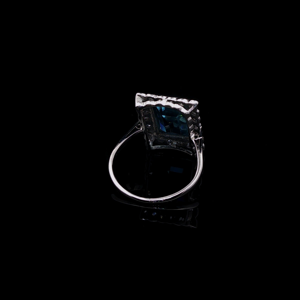 Vintage 18ct White Gold Blue Zircon and Brilliant Cut Diamond Cocktail Ring