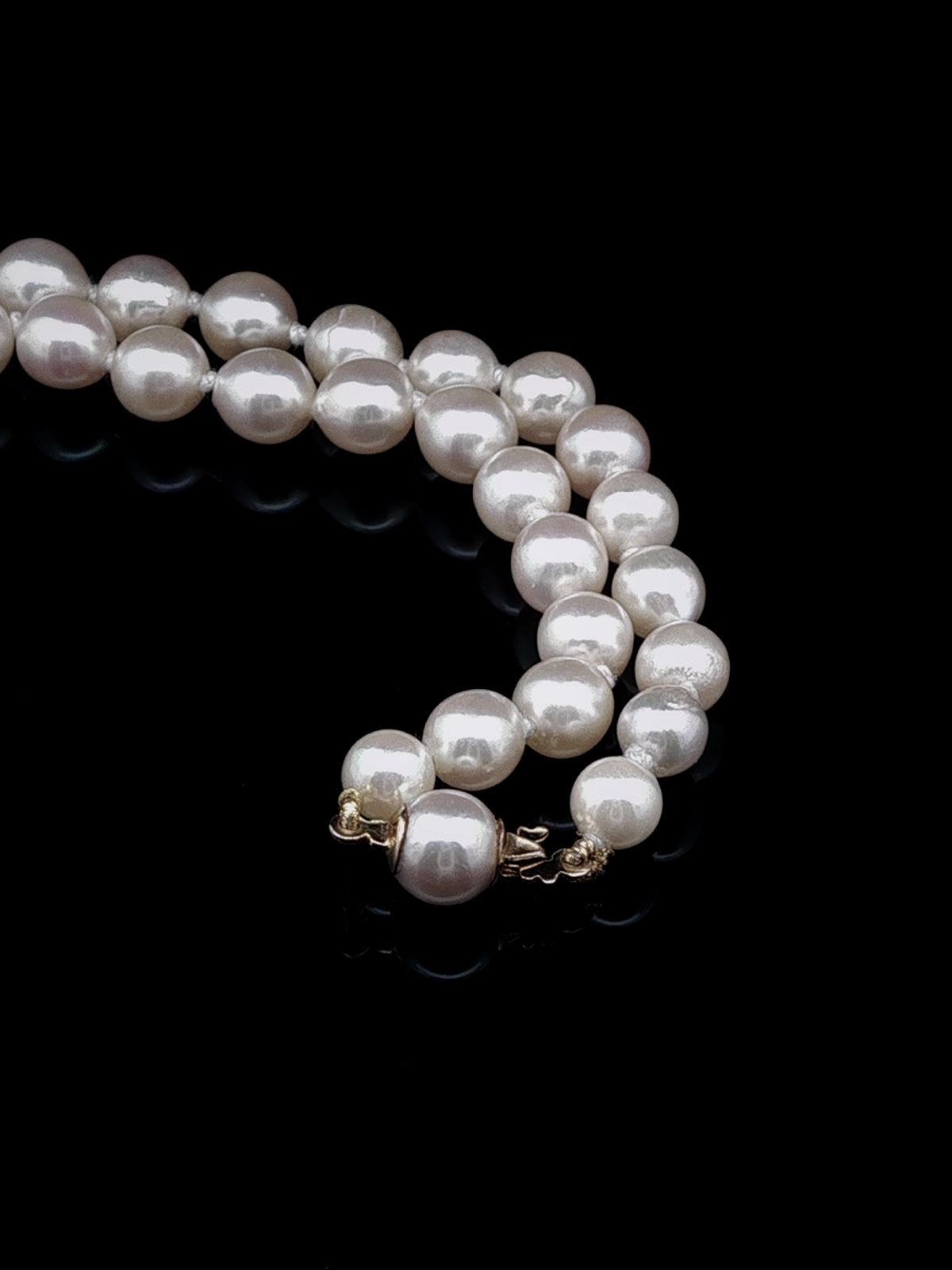 Graduated Akoya Pearl Necklace with 9ct Yellow Gold Pearl Clasp