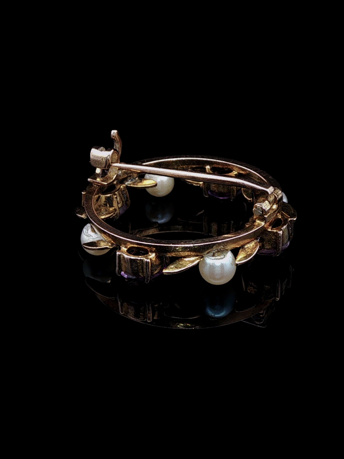 Vintage 9ct Yellow Gold Amethyst and Pearl Circular Wreath Brooch