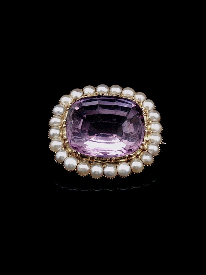 Vintage 15ct Yellow Gold Cushion Cut Amethyst and Pearl Brooch