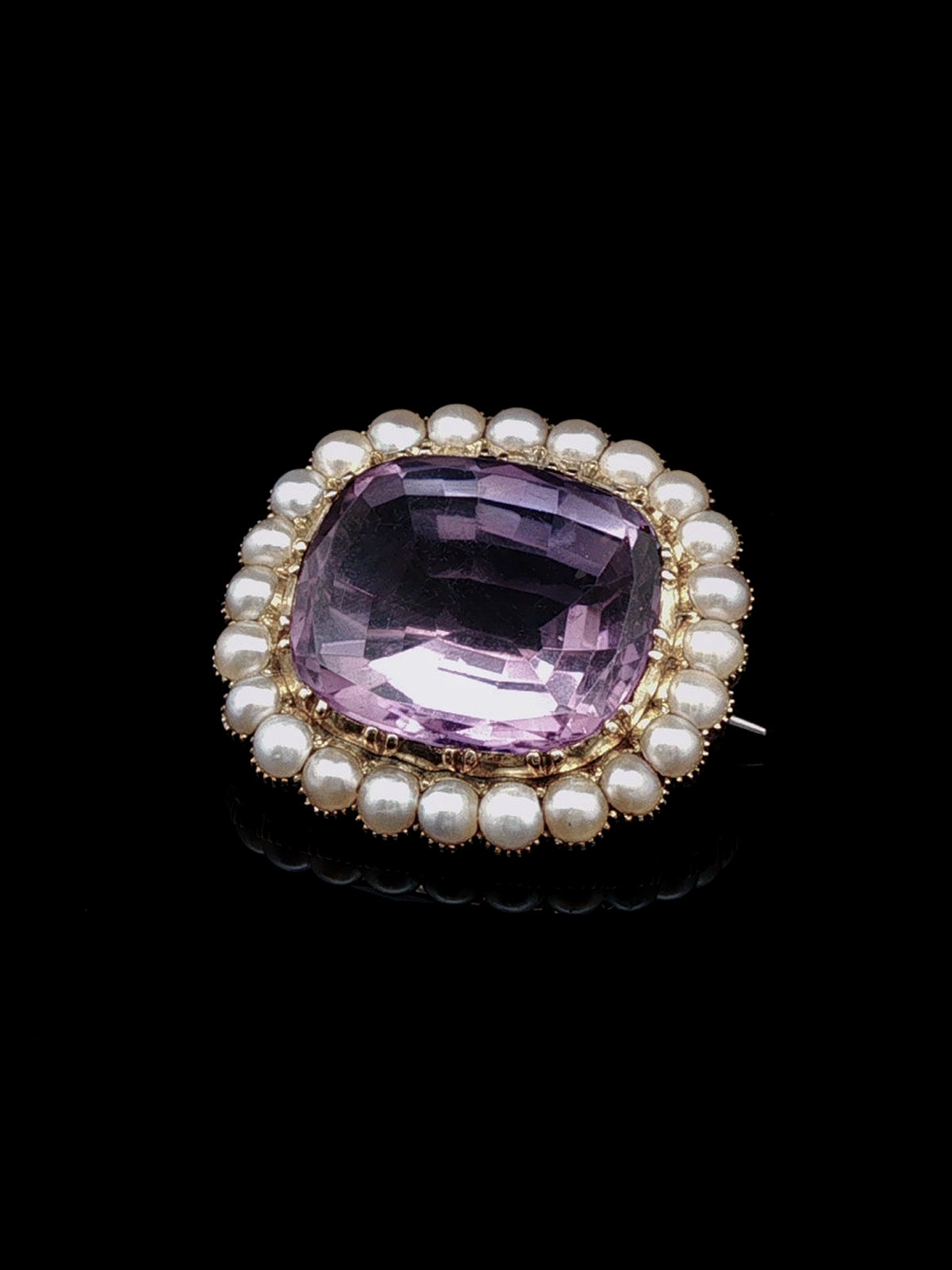 Vintage 15ct Yellow Gold Cushion Cut Amethyst and Pearl Brooch