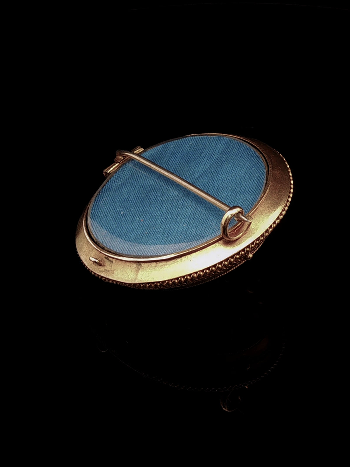 Antique Victorian 18ct Gold  Circular Almandine Garnet Brooch, Circa 1870