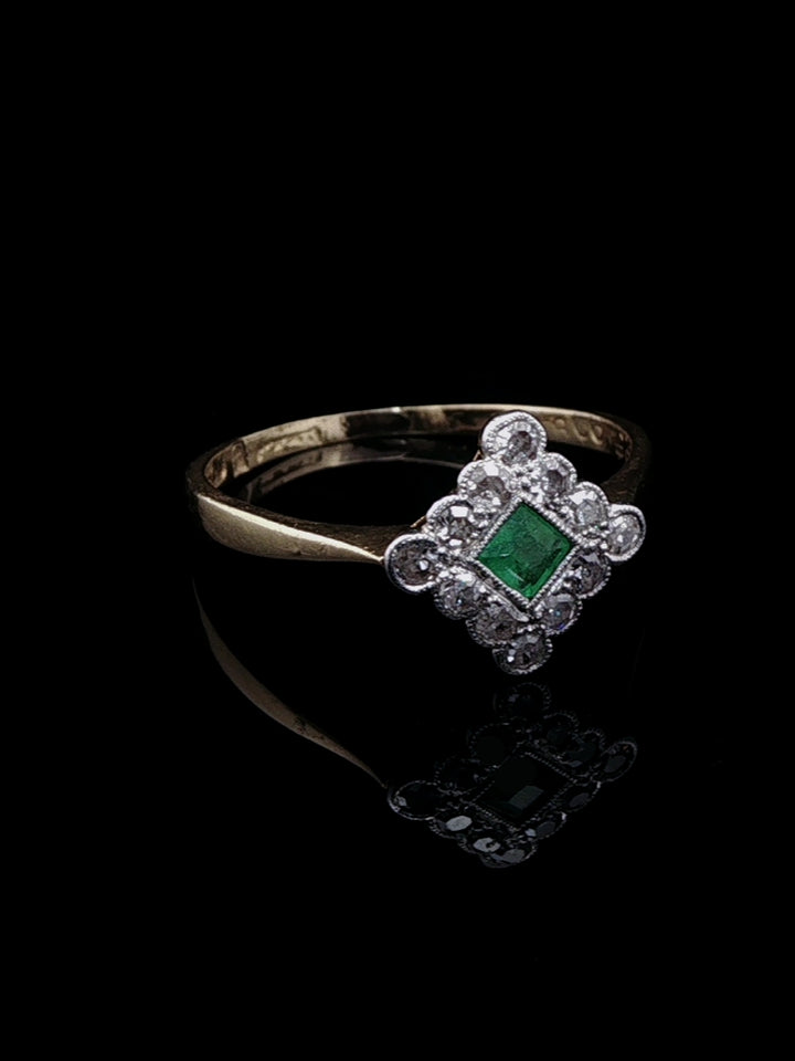 Art Deco 18ct Gold 0.35ct Diamond and Emerald Cluster Ring, Circa 1930