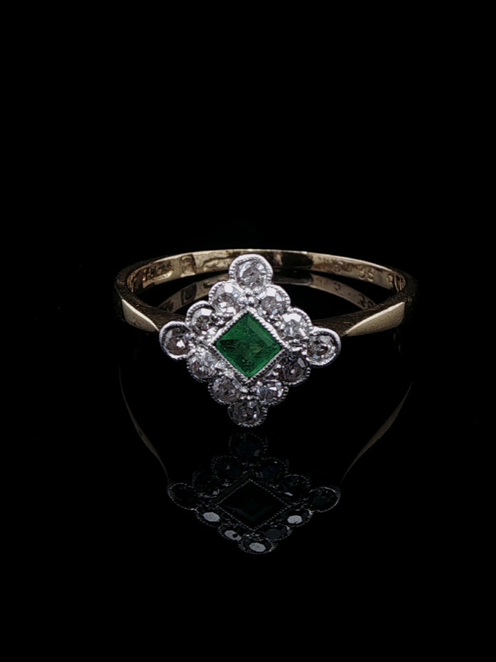 Art Deco 18ct Gold 0.35ct Diamond and Emerald Cluster Ring, Circa 1930