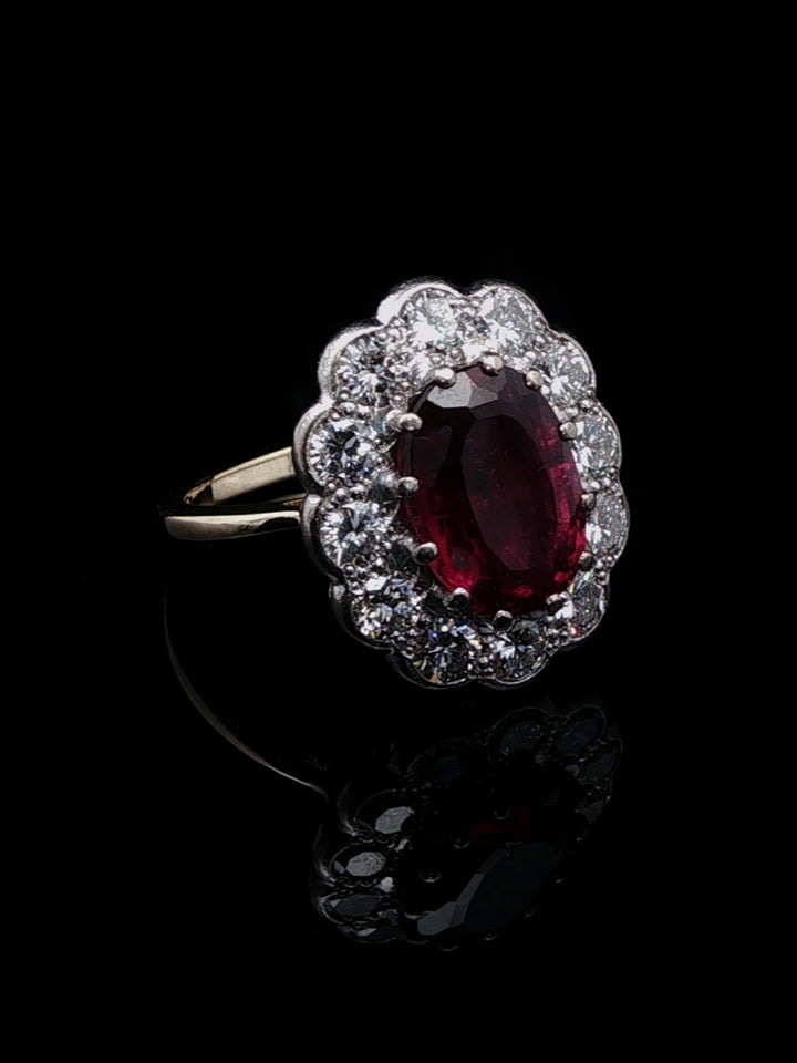 Vintage 18ct Gold 3.93ct Tourmaline and 1.00ct Old Cut Diamond Cluster Ring