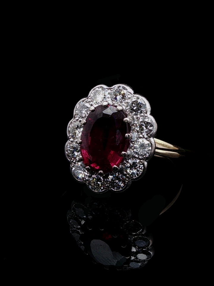 Vintage 18ct Gold 3.93ct Tourmaline and 1.00ct Old Cut Diamond Cluster Ring