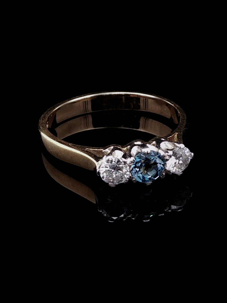 18ct Gold 0.30ct Diamond and Aquamarine Three Stone Ring,London 1989