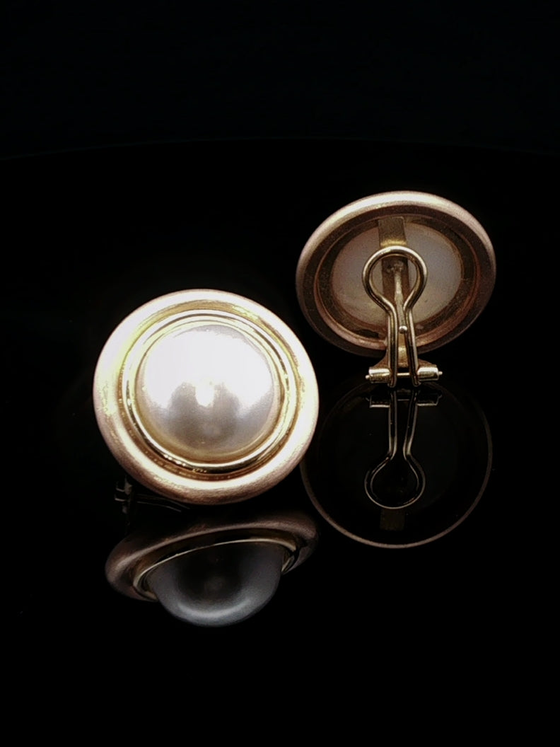 Vintage 18ct Yellow Gold Mabé Pearl Earrings