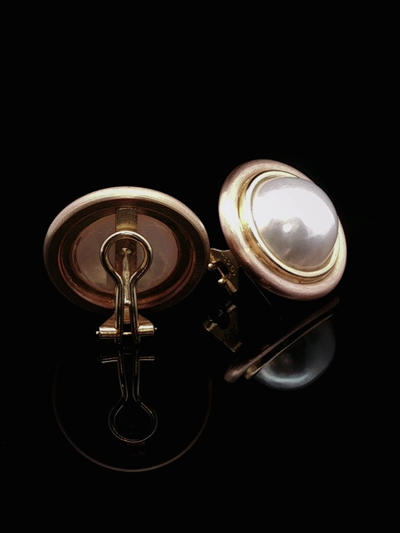 Vintage 18ct Yellow Gold Mabé Pearl Earrings