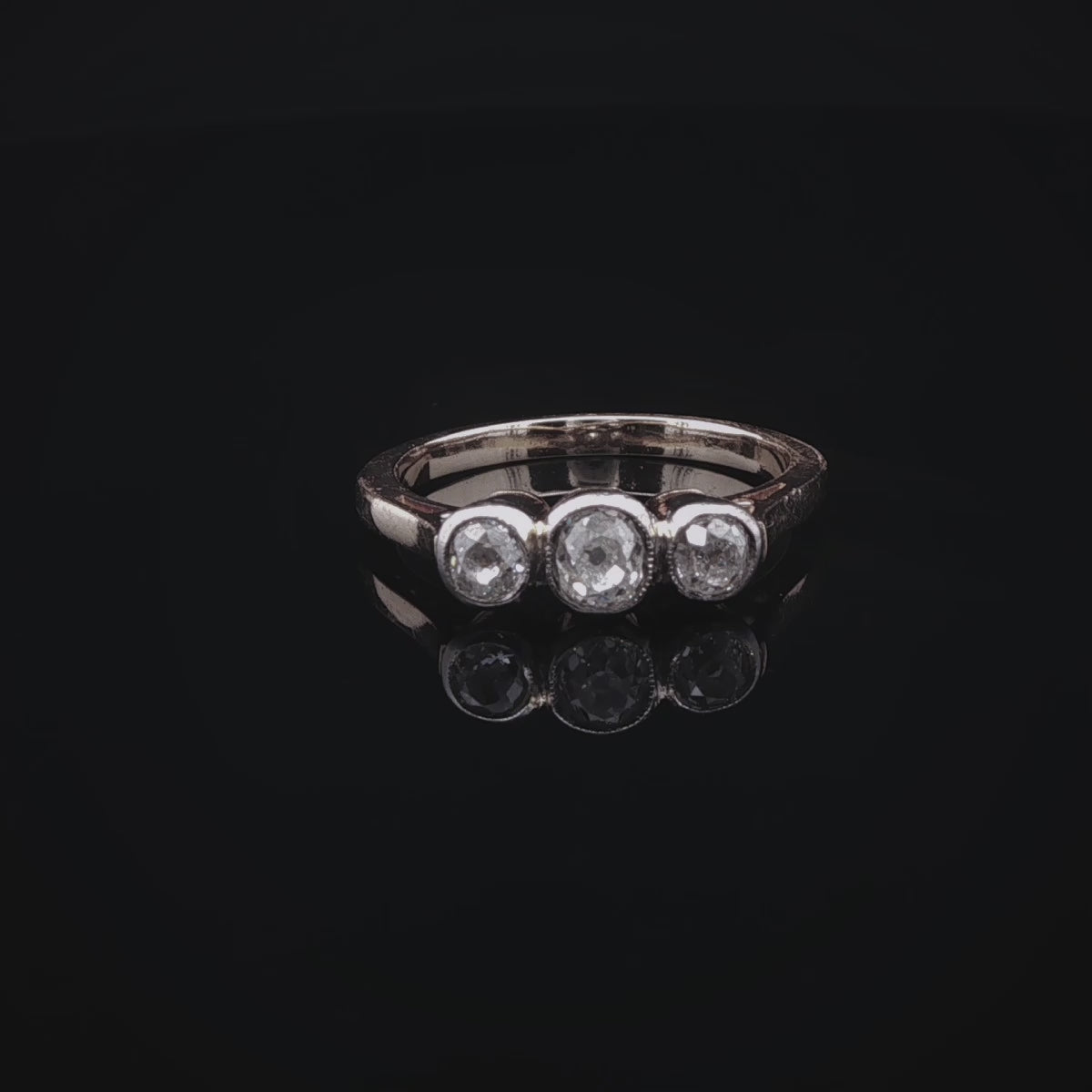 18ct Gold Three Stone Old Cut Diamond Ring