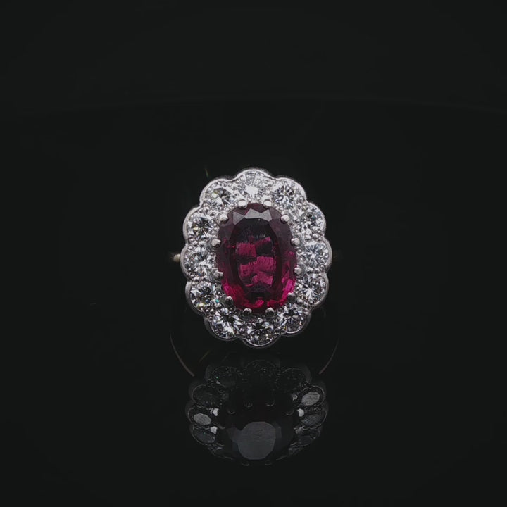 Vintage 18ct Gold 3.93ct Tourmaline and 1.00ct Old Cut Diamond Cluster Ring