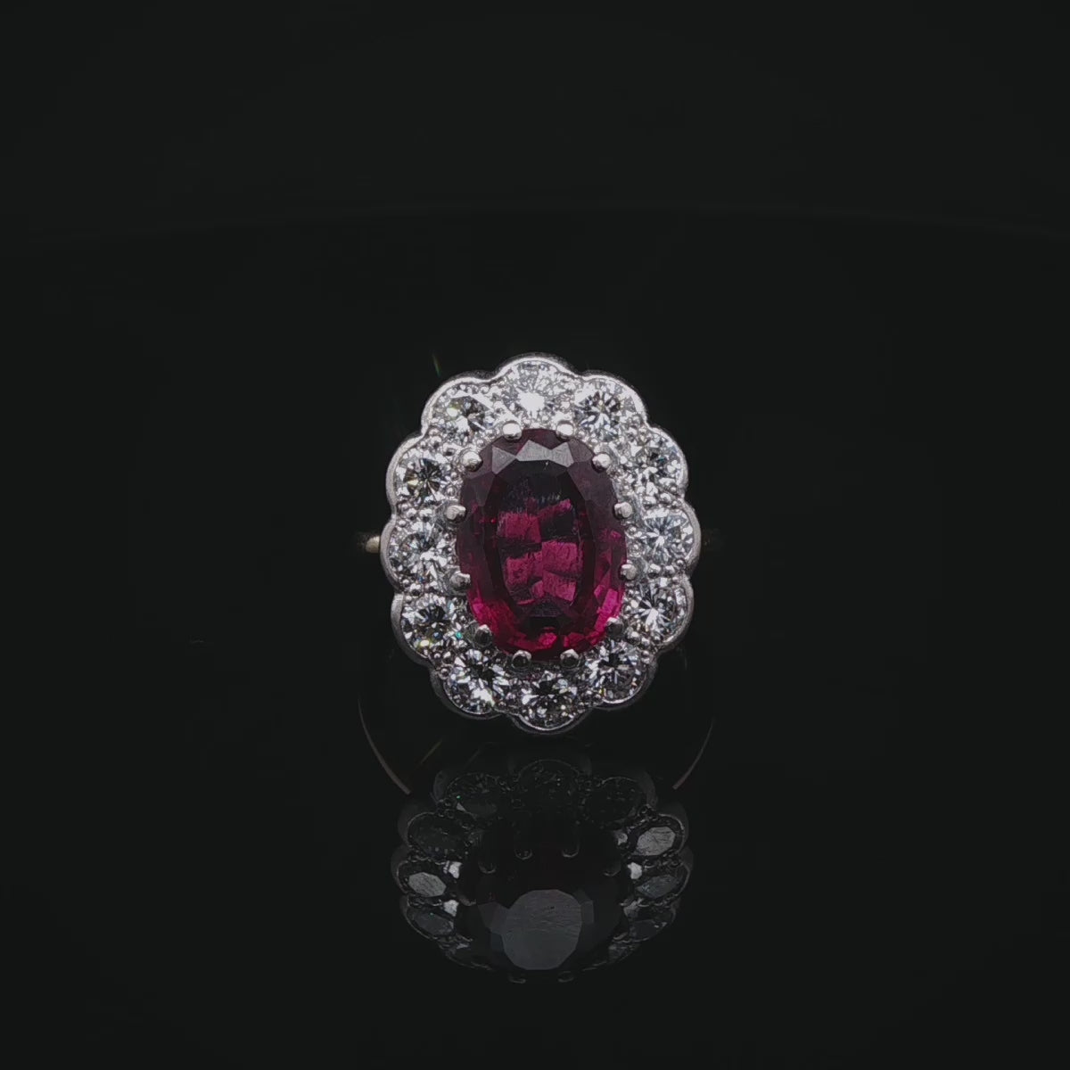Vintage 18ct Gold 3.93ct Tourmaline and 1.00ct Old Cut Diamond Cluster Ring