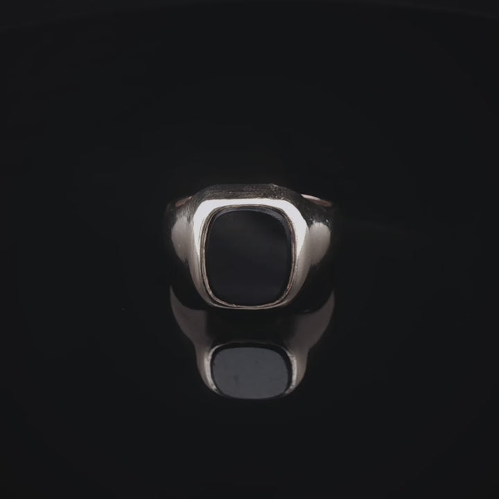 Vintage 9ct Yellow Gold Black Onyx Signet Ring